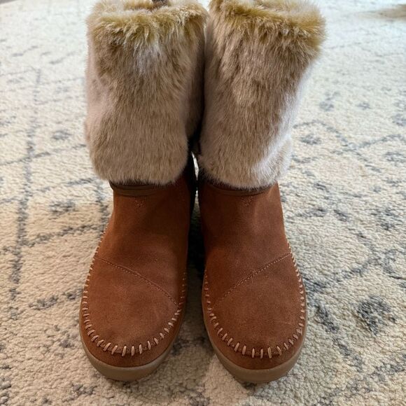 NEW TOMS Nepal Snow Boot in Sequoia Dark Amber Suede Faux Fur Size 7 - Picture 4 of 9